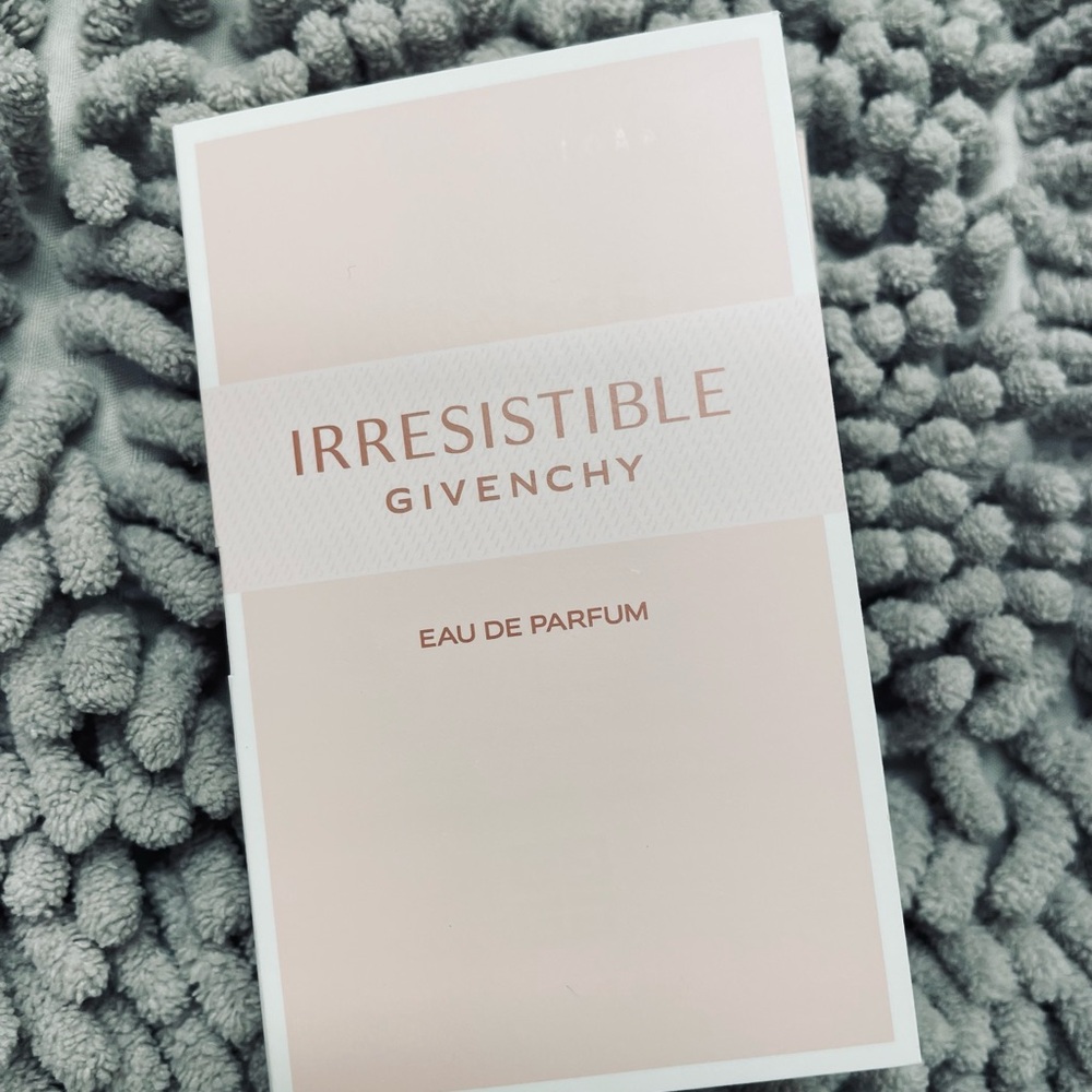 Givenchy Irresistible Eau de Parfum Sample, 0.03 fl oz